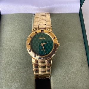Vintage Gucci 3300L Watch Green Dial Gold Tone Good Used Preowned Condition
